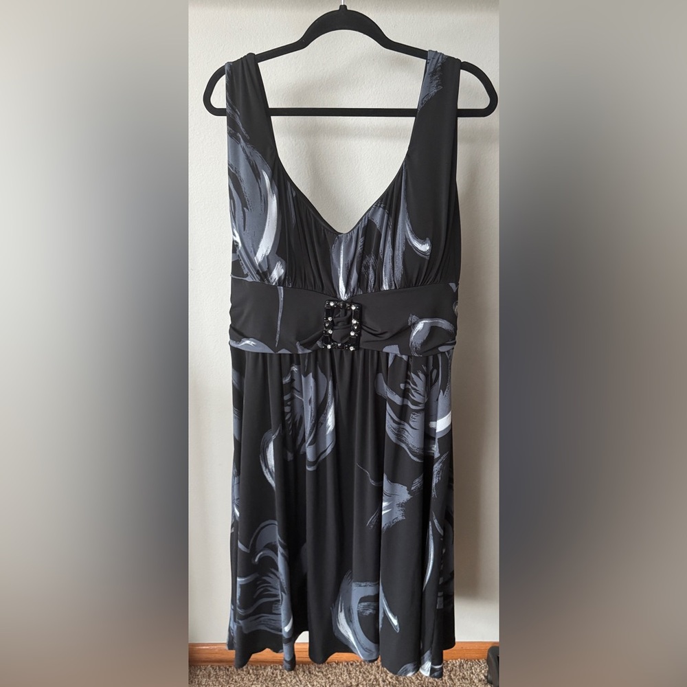 Bisou Bisou Black and Gray Abstract Dress